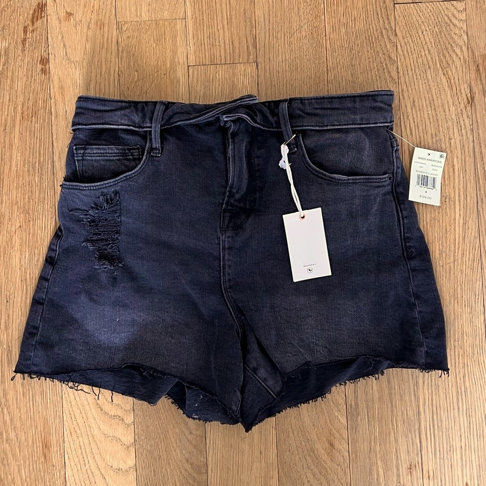 Good American Bombshell Short NWT Sz 4/27